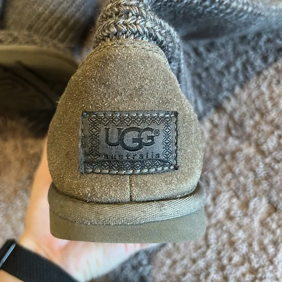 UGG Australia classic Cardi woven knit gray boots - Picture 8 of 10
